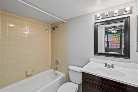 Copropriété à vendre à Clearwater, Floride: 2 chambres, 98.48 m2 № 2204483 - photo 19