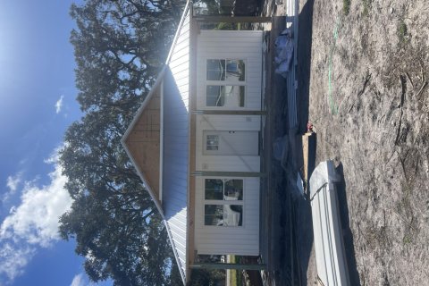 House in Elkton, Florida 3 bedrooms, 108.79 sq.m. № 812585 - photo 1