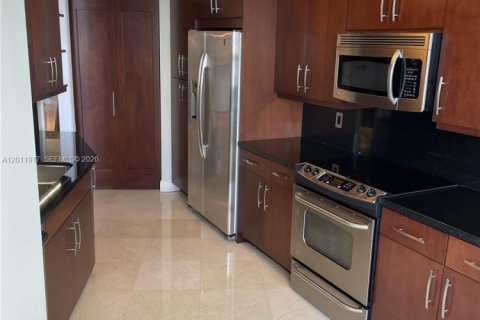 Condominio en alquiler en Miami, Florida, 1 dormitorio, 133.78 m2 № 2074959 - foto 6
