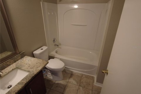 House in Kissimmee, Florida 3 bedrooms, 173.36 sq.m. № 1906778 - photo 18