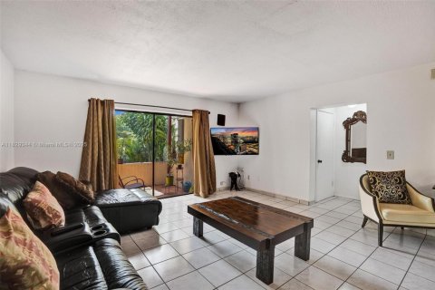 Condominio en venta en Miami, Florida, 3 dormitorios, 115.2 m2 № 1809383 - foto 4
