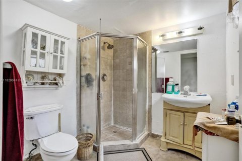 Condominio en venta en Miami, Florida, 3 dormitorios, 115.2 m2 № 1809383 - foto 10
