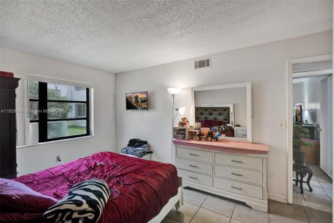 Condominio en venta en Miami, Florida, 3 dormitorios, 115.2 m2 № 1809383 - foto 13