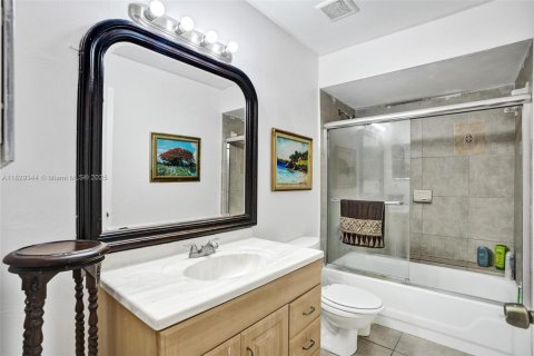 Condominio en venta en Miami, Florida, 3 dormitorios, 115.2 m2 № 1809383 - foto 11