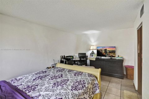 Condominio en venta en Miami, Florida, 3 dormitorios, 115.2 m2 № 1809383 - foto 9