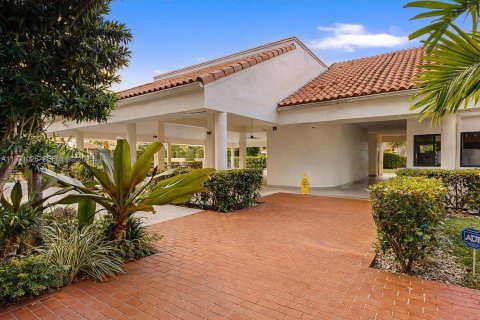 Touwnhouse à vendre à Miami, Floride: 2 chambres, 108.7 m2 № 1990443 - photo 29