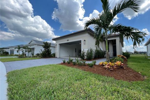 Villa ou maison à louer à Port St. Lucie, Floride: 3 chambres, 144.09 m2 № 1946918 - photo 2