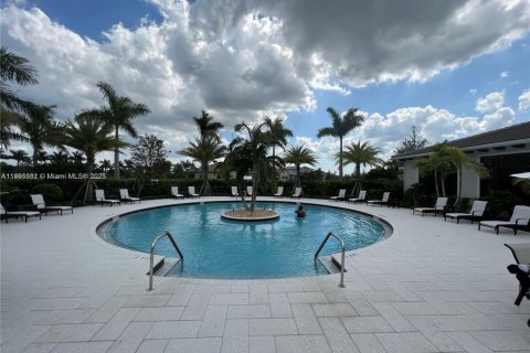 Villa ou maison à louer à Port St. Lucie, Floride: 3 chambres, 144.09 m2 № 1946918 - photo 18