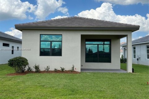 Villa ou maison à louer à Port St. Lucie, Floride: 3 chambres, 144.09 m2 № 1946918 - photo 14