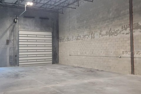 Immobilier commercial à vendre à Homestead, Floride № 1985060 - photo 6