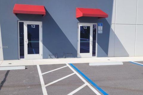 Immobilier commercial à vendre à Homestead, Floride № 1985060 - photo 4