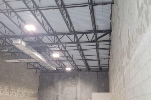 Immobilier commercial à vendre à Homestead, Floride № 1985060 - photo 9