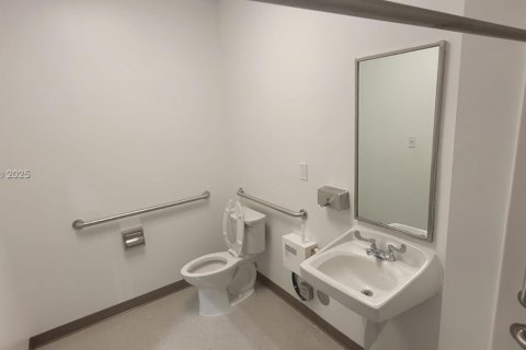 Immobilier commercial à vendre à Homestead, Floride № 1985060 - photo 7