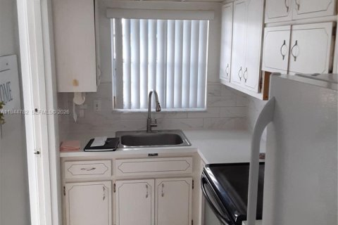 Купить кондоминиум в Холливуд, Флорида 1 спальня, 60.39м2, № 2009202 - фото 4