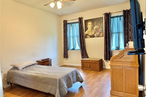 Townhouse in Brandon, Florida 3 bedrooms, 172.8 sq.m. № 1847164 - photo 6