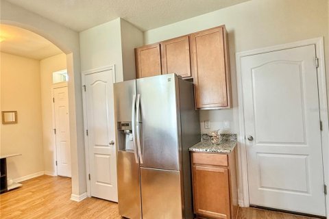 Townhouse in Brandon, Florida 3 bedrooms, 172.8 sq.m. № 1847164 - photo 9