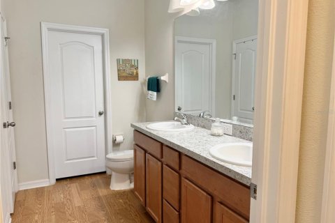 Townhouse in Brandon, Florida 3 bedrooms, 172.8 sq.m. № 1847164 - photo 8