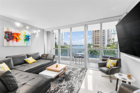 Condominio en venta en Miami, Florida, 1 dormitorio, 81.94 m2 № 2003022 - foto 3