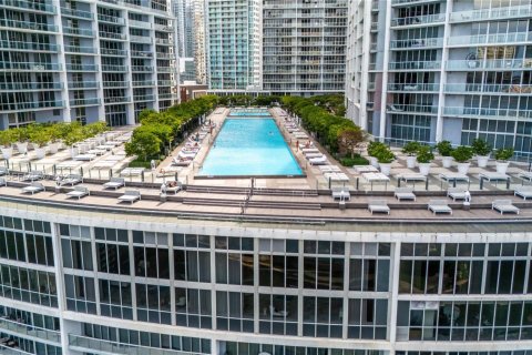 Condominio en venta en Miami, Florida, 1 dormitorio, 81.94 m2 № 2003022 - foto 14