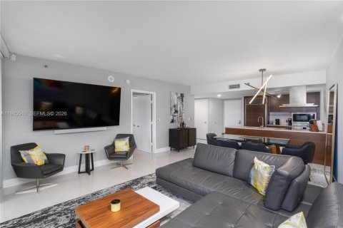 Condominio en venta en Miami, Florida, 1 dormitorio, 81.94 m2 № 2003022 - foto 9