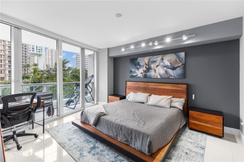 Condominio en venta en Miami, Florida, 1 dormitorio, 81.94 m2 № 2003022 - foto 12