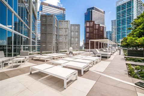 Condominio en venta en Miami, Florida, 1 dormitorio, 81.94 m2 № 2003022 - foto 24