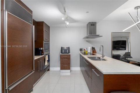 Condominio en venta en Miami, Florida, 1 dormitorio, 81.94 m2 № 2003022 - foto 5