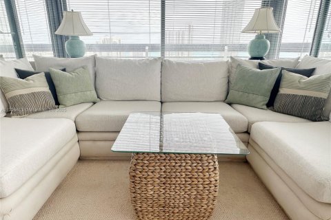 Condominio en alquiler en Aventura, Florida, 3 dormitorios, 157.38 m2 № 2035531 - foto 13