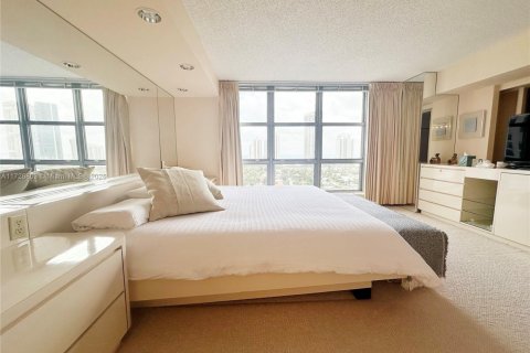 Condominio en alquiler en Aventura, Florida, 3 dormitorios, 157.38 m2 № 2035531 - foto 30