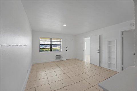 Villa ou maison à louer à Deerfield Beach, Floride: 2 chambres, 217.21 m2 № 1990100 - photo 6