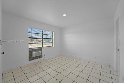 Villa ou maison à louer à Deerfield Beach, Floride: 2 chambres, 217.21 m2 № 1990100 - photo 17