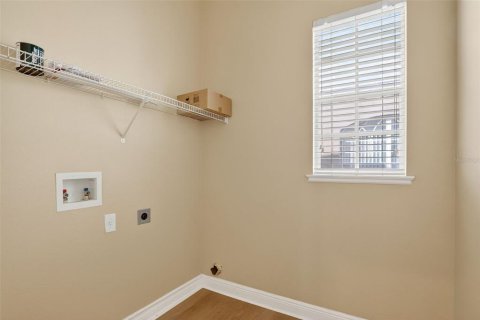 House in Orlando, Florida 4 bedrooms, 264.59 sq.m. № 1858459 - photo 12
