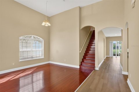 House in Orlando, Florida 4 bedrooms, 264.59 sq.m. № 1858459 - photo 4
