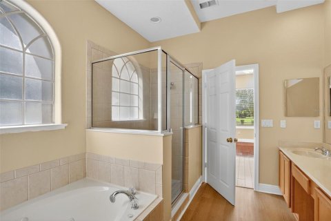 House in Orlando, Florida 4 bedrooms, 264.59 sq.m. № 1858459 - photo 24