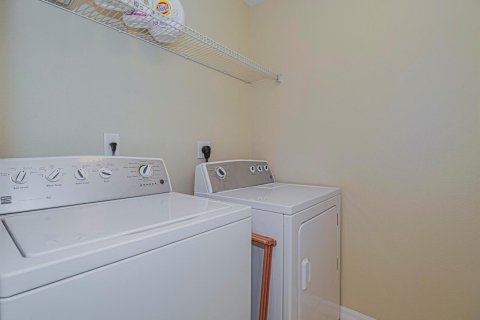 Townhouse in Vero Beach, Florida 3 bedrooms, 162.58 sq.m. № 2088070 - photo 26