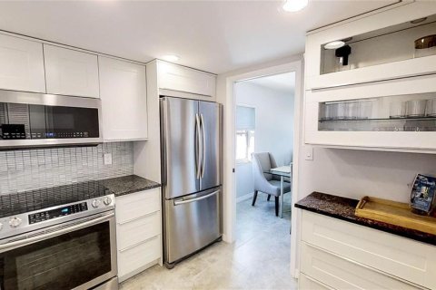 Condominio en alquiler en Clearwater, Florida, 2 dormitorios, 103.21 m2 № 2213863 - foto 15