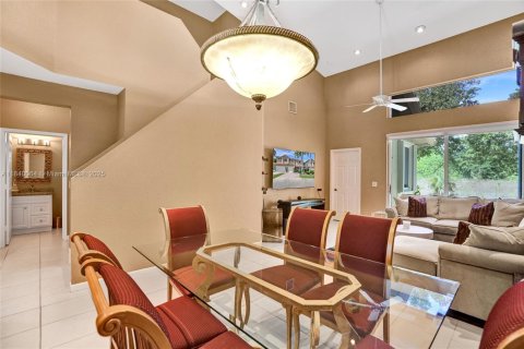Adosado en venta en Coral Springs, Florida, 3 dormitorios, 149.2 m2 № 1834290 - foto 12