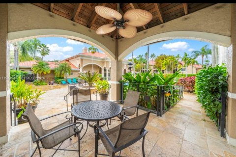 Condo in Pembroke Pines, Florida, 2 bedrooms  № 1998394 - photo 19