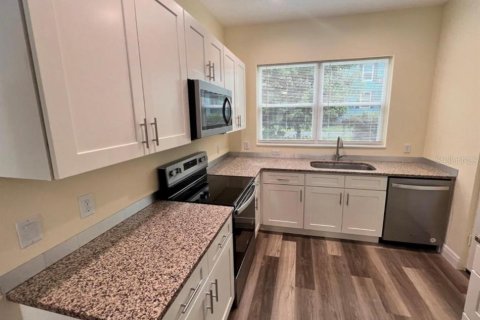 Appartement à louer à Mount Dora, Floride: 2 chambres, 89.19 m2 № 1608608 - photo 12