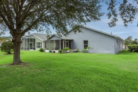 House in New Port Richey, Florida 3 bedrooms, 150.97 sq.m. № 1911660 - photo 17