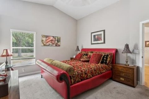 House in New Port Richey, Florida 3 bedrooms, 150.97 sq.m. № 1911660 - photo 14