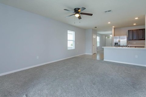 House in Leesburg, Florida 3 bedrooms, 142.05 sq.m. № 1369722 - photo 11
