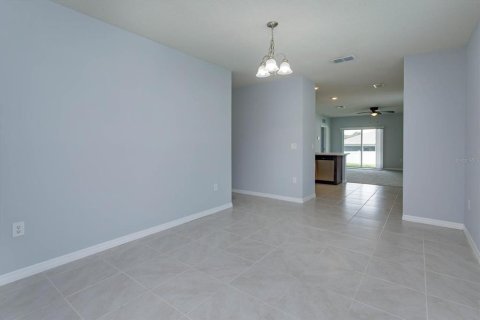 House in Leesburg, Florida 3 bedrooms, 142.05 sq.m. № 1369722 - photo 6