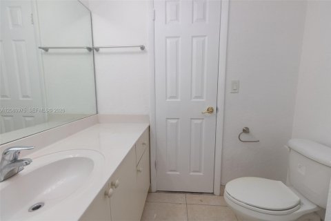 Copropriété à louer à Sunrise, Floride: 2 chambres, 87.7 m2 № 2365699 - photo 17