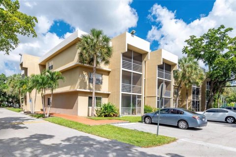 Copropriété à louer à Sunrise, Floride: 2 chambres, 87.7 m2 № 2365699 - photo 22