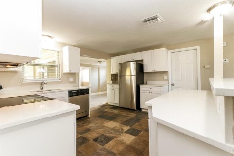 Appartement à louer à Holiday, Floride: 3 chambres, 112.6 m2 № 1615636 - photo 7