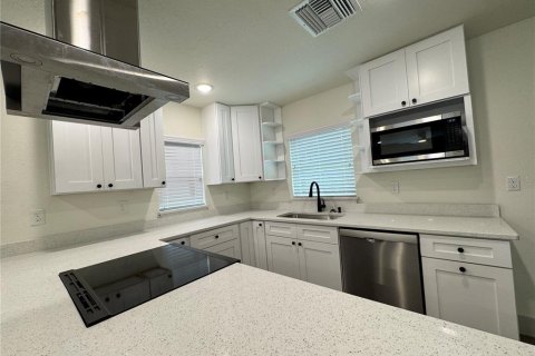 House in Lakeland, Florida 3 bedrooms, 128.58 sq.m. № 1912626 - photo 11
