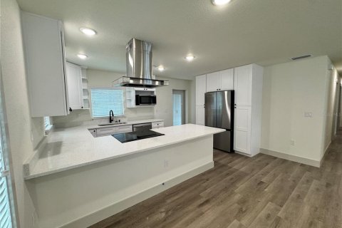 House in Lakeland, Florida 3 bedrooms, 128.58 sq.m. № 1912626 - photo 9
