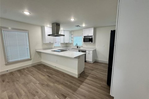 House in Lakeland, Florida 3 bedrooms, 128.58 sq.m. № 1912626 - photo 8