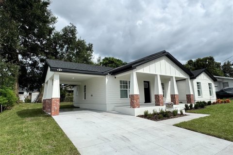 House in Lakeland, Florida 3 bedrooms, 128.58 sq.m. № 1912626 - photo 3